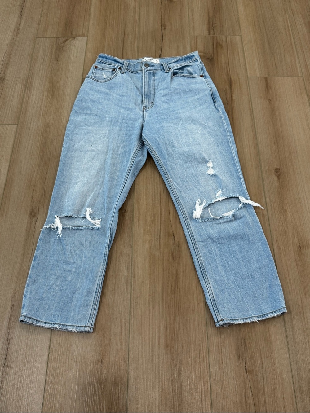 Abercrombie Ultra High Rise Ankle Straight Jeans Distressed 27